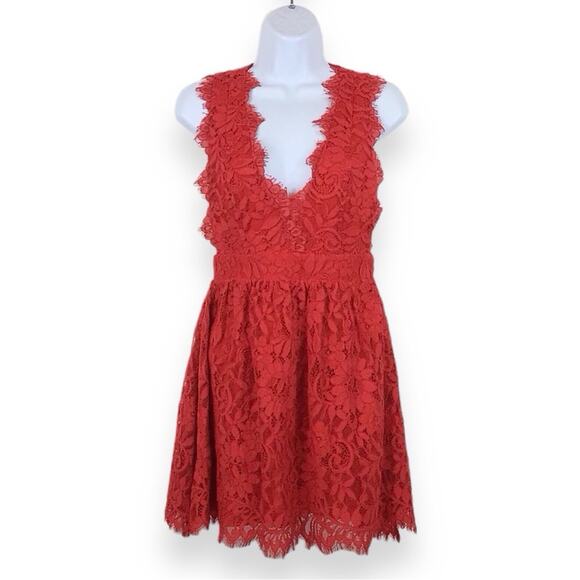 Revolve NBD Champagne Lace Red Deep V Mini Dress size Small - Picture 2 of 8